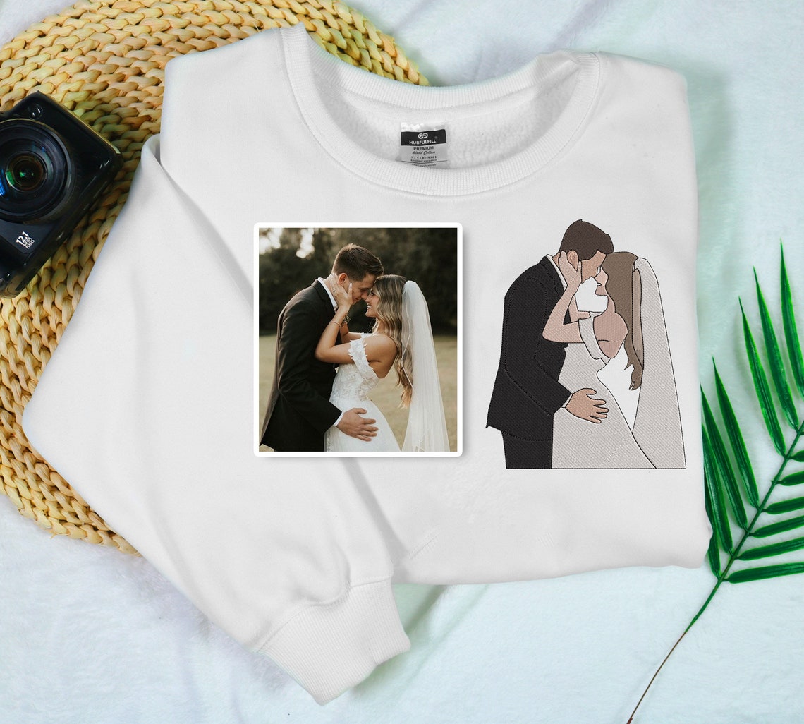 Personalized Couple Sweatshirt Embroidered Portrait Photo Sweatshirt Unique Gift for Wedding & Anniversary